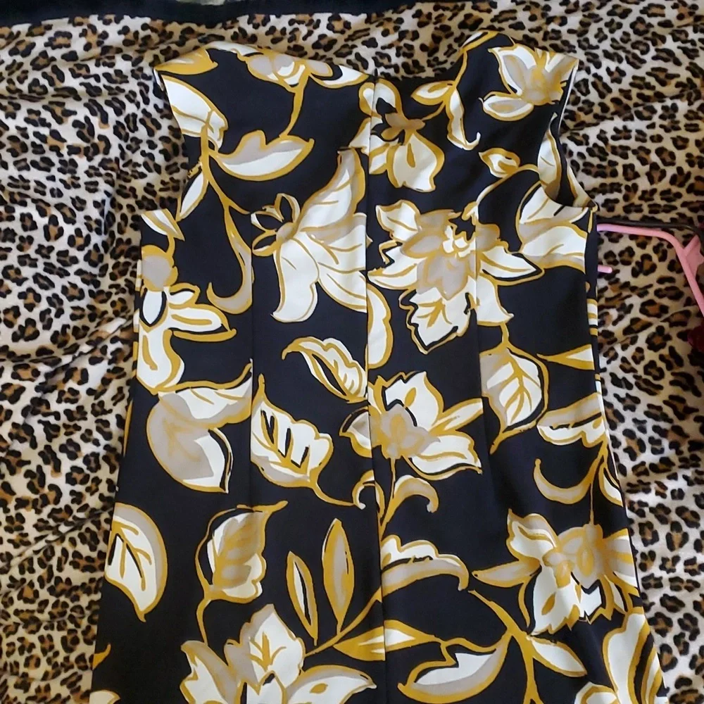 Black & Gold floral dress - Picture 6 of 12